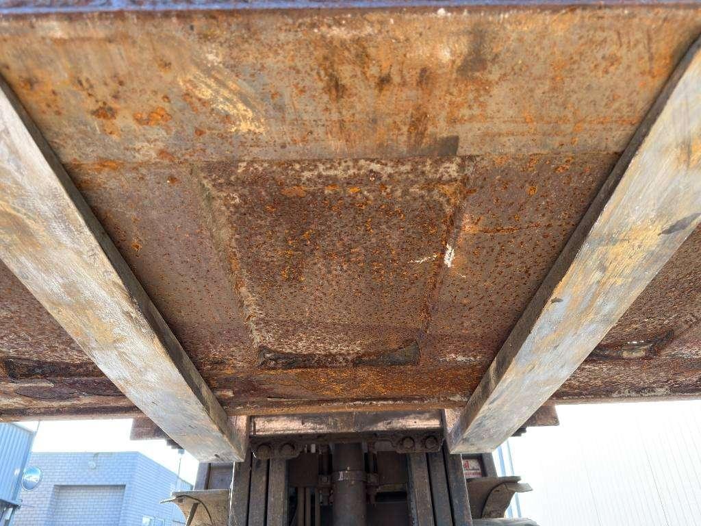 Volvo ISO L45 / L50 / Caterpillar 918 Photo 17