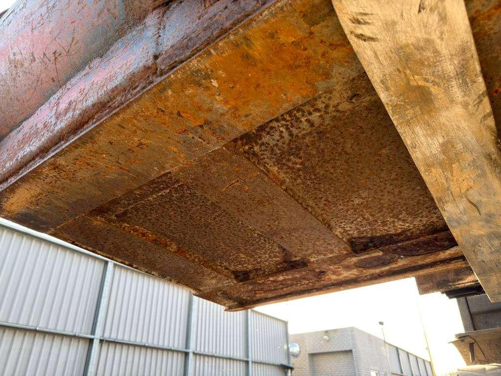 Volvo ISO L45 / L50 / Caterpillar 918 Photo 18
