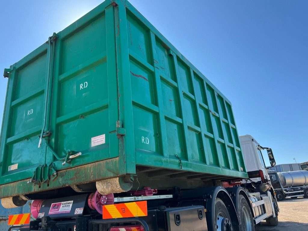 CONTAINER SCARRABILE USATO A CIELO APERTO CON GRU Photo 3