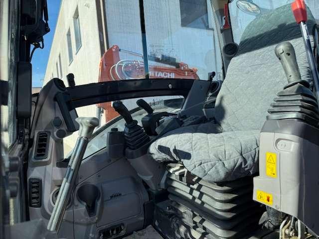 Kubota KX060 Photo 5
