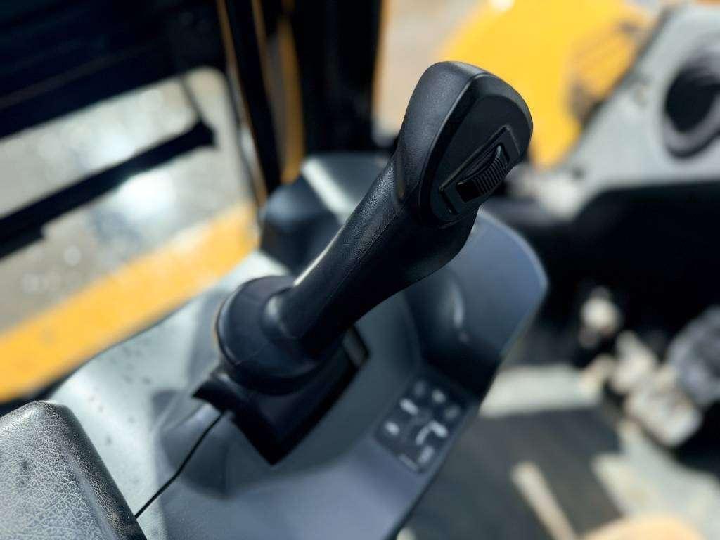 Caterpillar 966M Photo 19