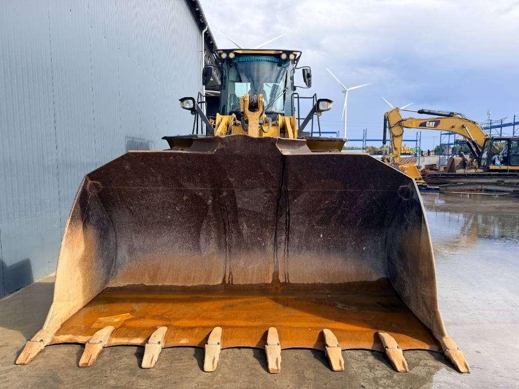 Caterpillar 966M Photo 9