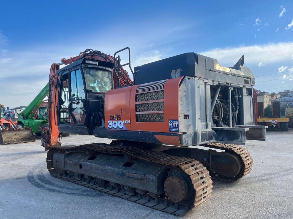 Hitachi ZX300LCN-6 Photo 4