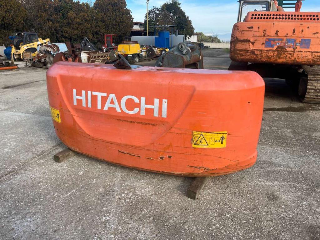 Hitachi ZX300LCN-6 Photo 5