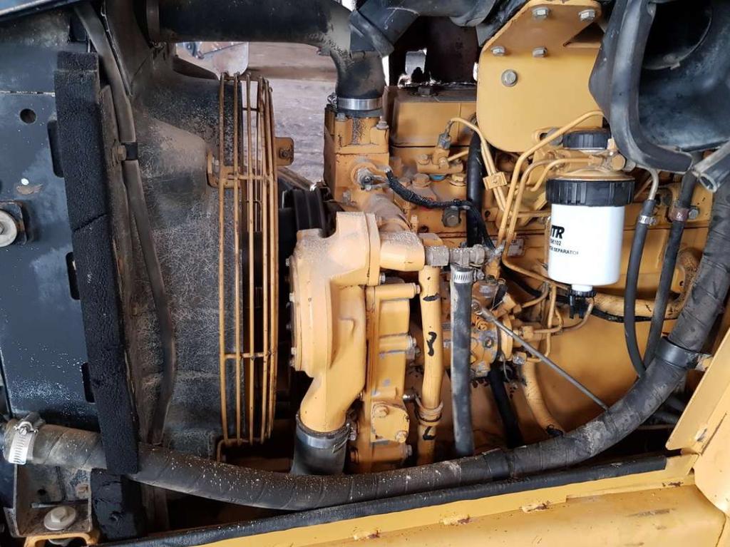 Caterpillar 438C Photo 15