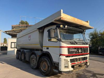 Volvo FM420 Photo 1