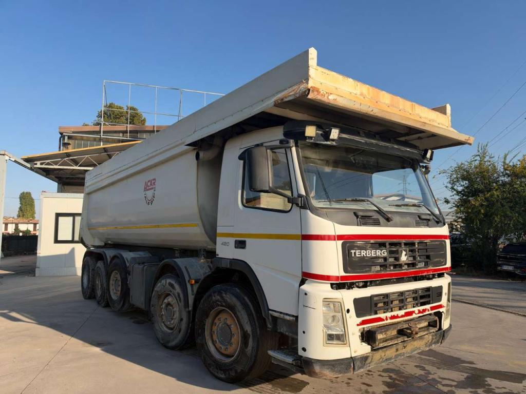 Volvo FM420 Photo 1