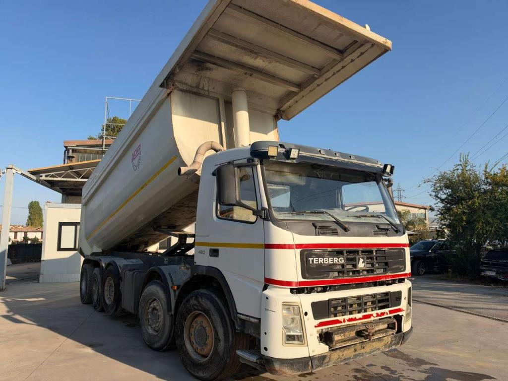 Volvo FM420 Photo 7