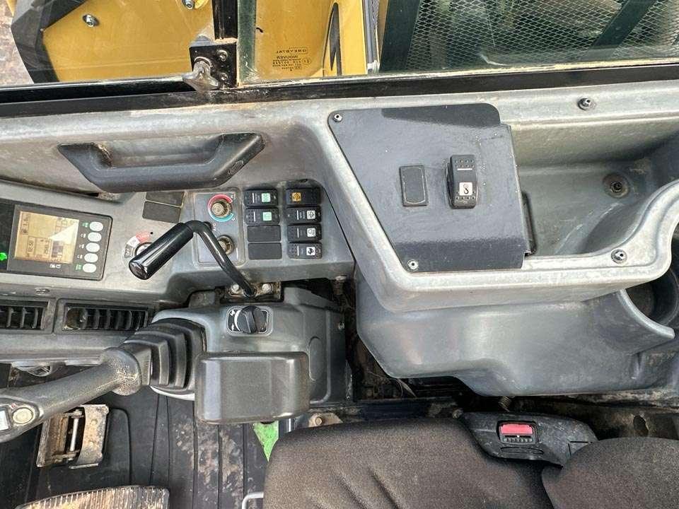 Yanmar VIO82 Photo 16