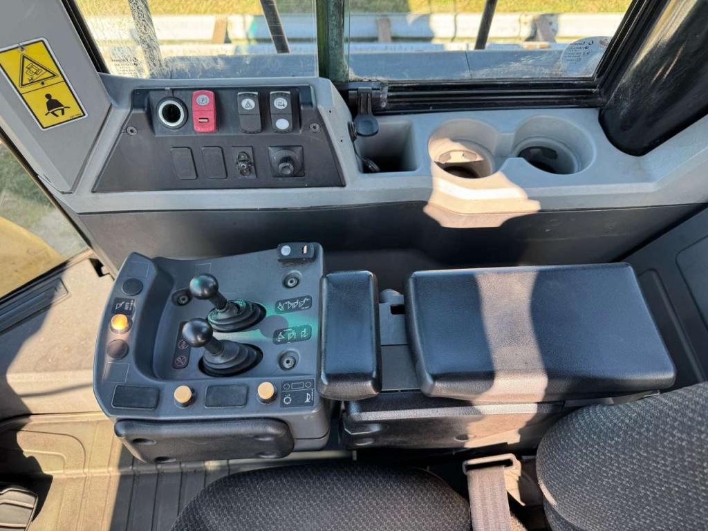 Caterpillar 972M Photo 20