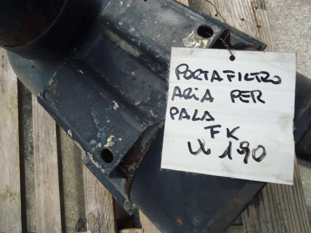 Boîtier de filtre à air pour Fiat Kobelco W190 Photo 5