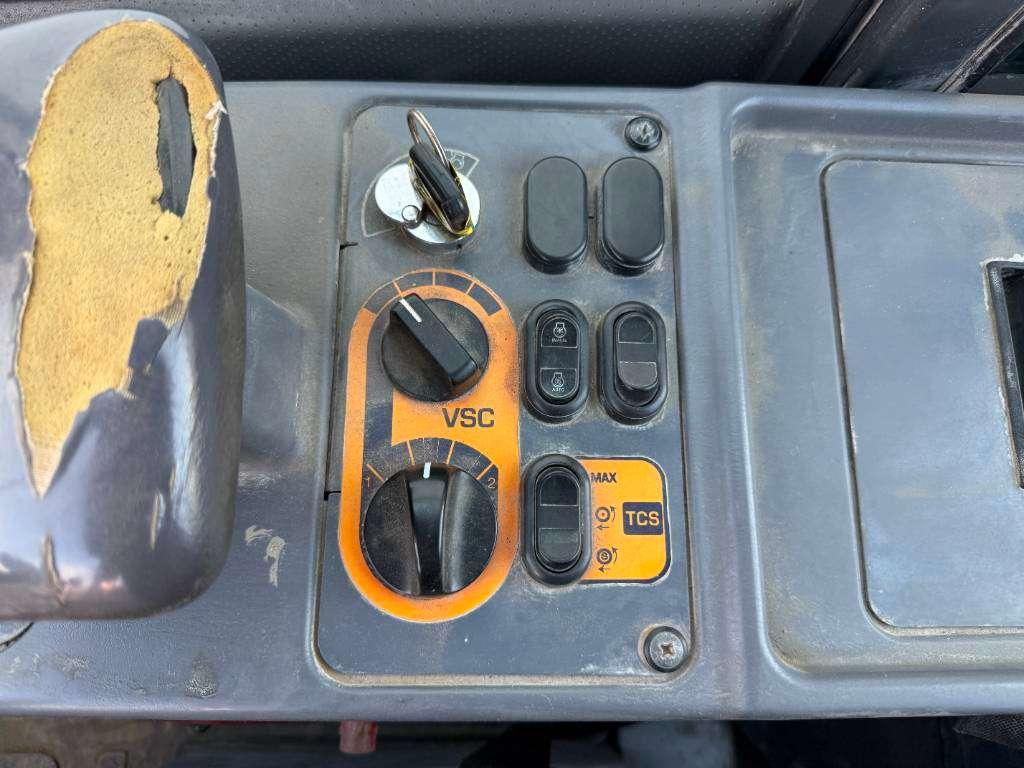Komatsu WA200PZ-6 - Auto Greasing / Joystick Controls / AC Photo 11