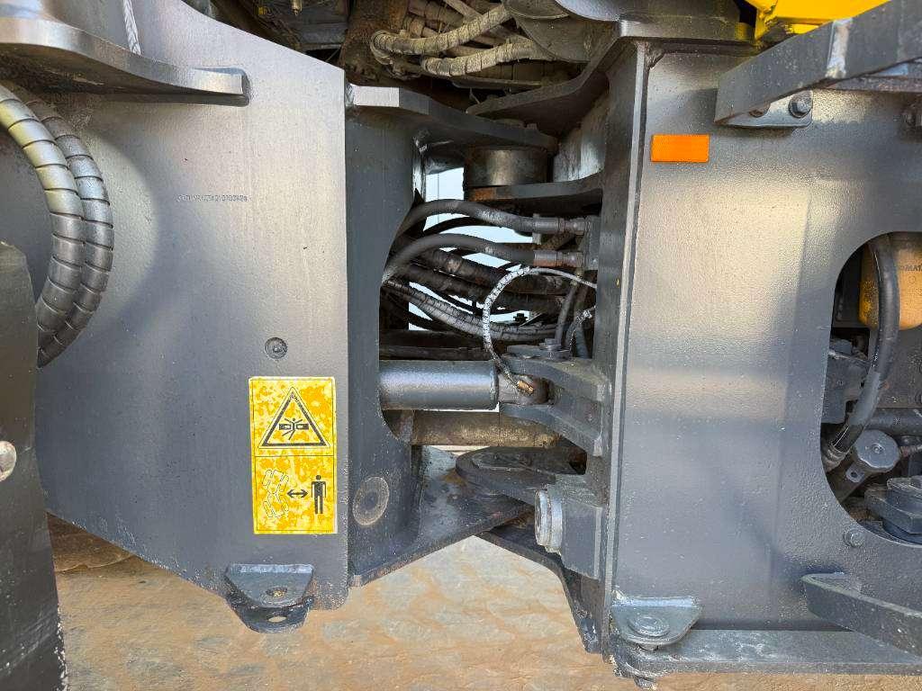 Komatsu WA200PZ-6 - Auto Greasing / Joystick Controls / AC Photo 19