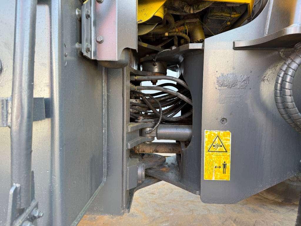 Komatsu WA200PZ-6 - Auto Greasing / Joystick Controls / AC Photo 20