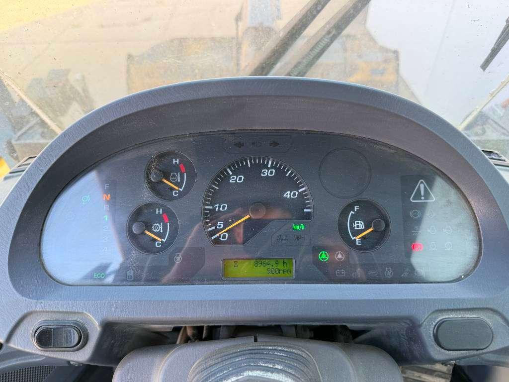 Komatsu WA200PZ-6 - Auto Greasing / Joystick Controls / AC Photo 26