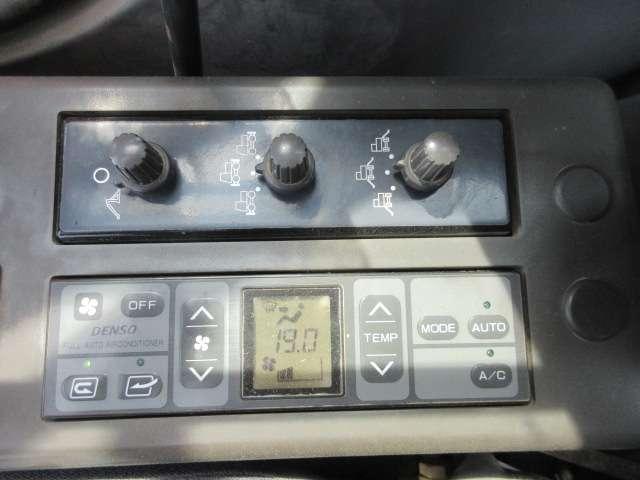 Hitachi ZX160 W Photo 23