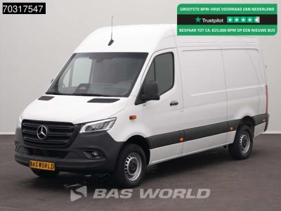 Mercedes-Benz Sprinter 317 CDI Automaat 2025 Model L2H2 LED Navi Airco Cruise Camera 10inch MBUX Parkeersensoren en vente par BAS World B.V.