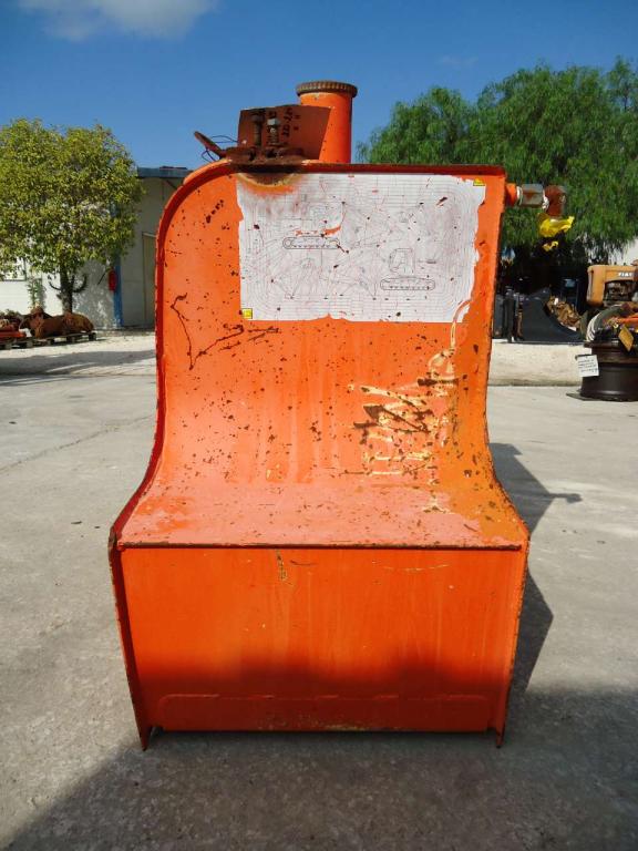 Réservoir de carburant pour Hitachi ZAXIS 210N - 240N Photo 2