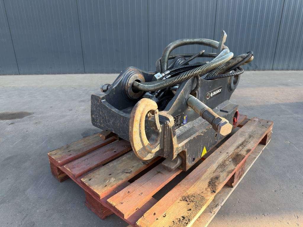 OilQuick OQ70/55 - ZX210 / ZX220 / ZX225 - DEMO Photo 1