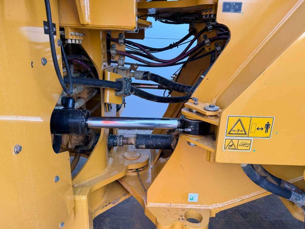 Caterpillar 972M - German Machine / Automatic Greasing Photo 19