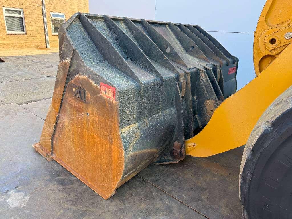 Caterpillar 972M - German Machine / Automatic Greasing Photo 21