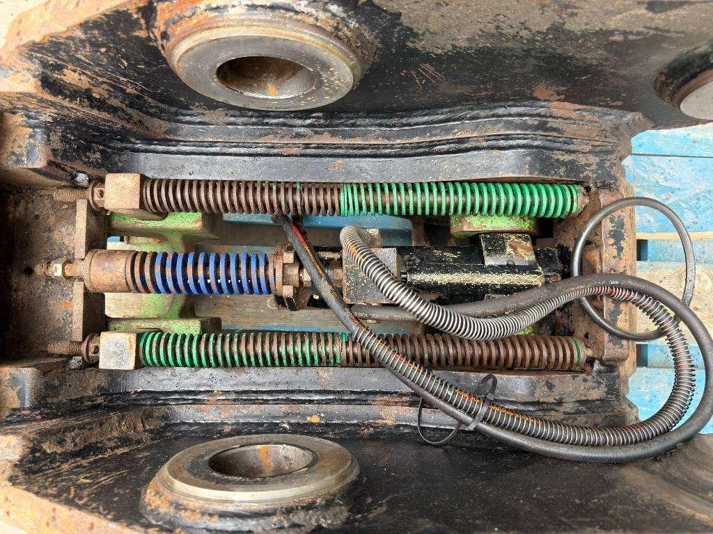 Miller M318D / 320D / 320E / 320F / 323D / 323E / 323F / Photo 15