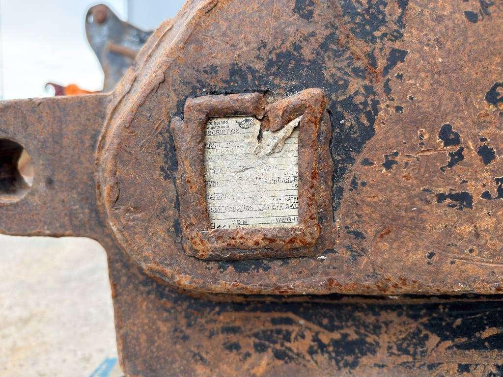 Miller M318D / 320D / 320E / 320F / 323D / 323E / 323F / Photo 9