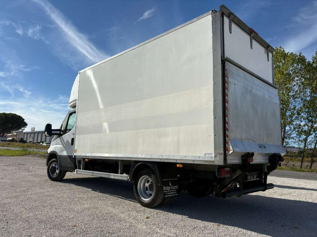 Iveco DAILY 35C14 furgonato con sponda EURO 6 Photo 3