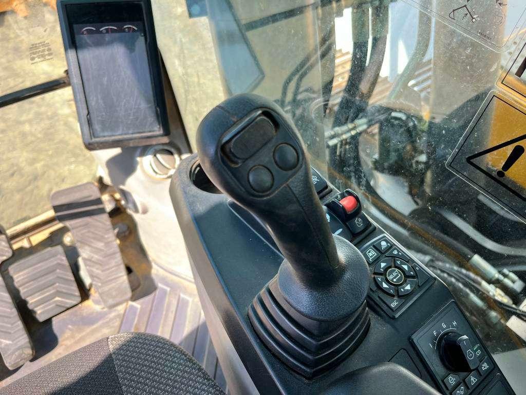 Volvo EC380EL - Automatic Greasing / Quick Coupler Photo 10