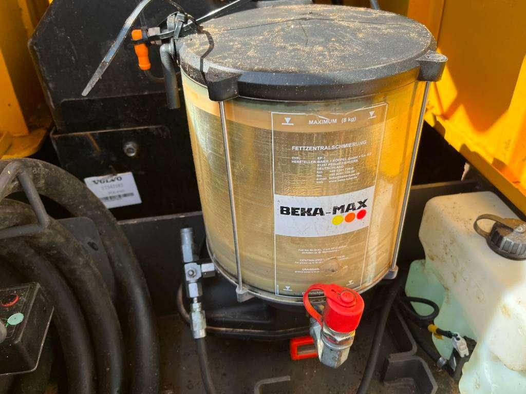 Volvo EC380EL - Automatic Greasing / Quick Coupler Photo 30