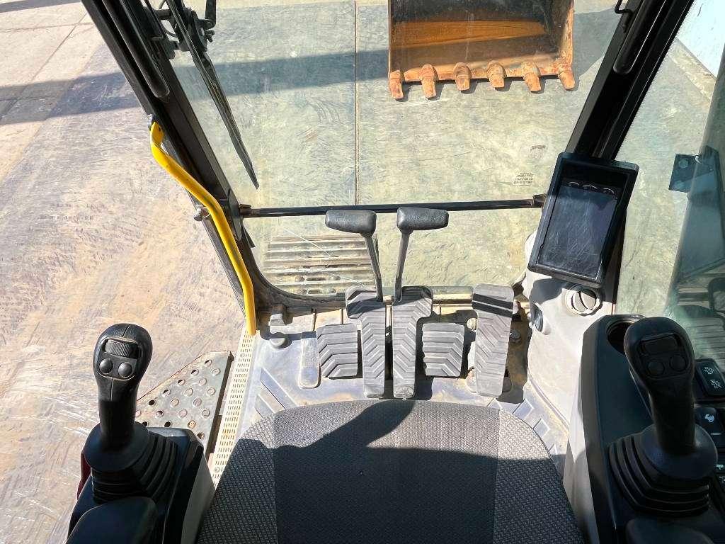 Volvo EC380EL - Automatic Greasing / Quick Coupler Photo 8