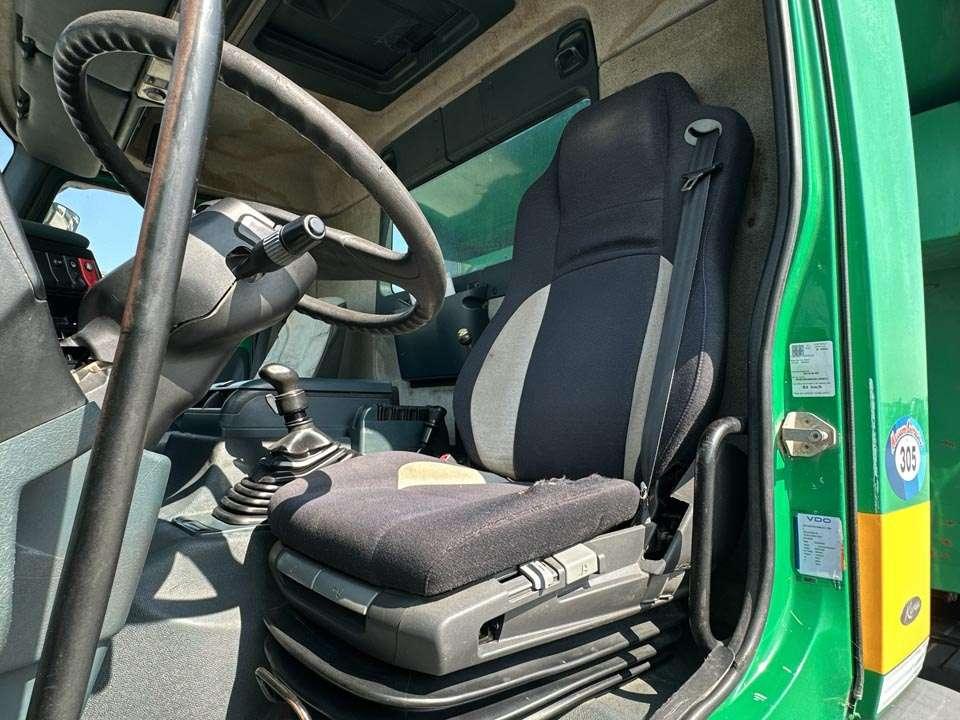 Renault 340 Photo 17