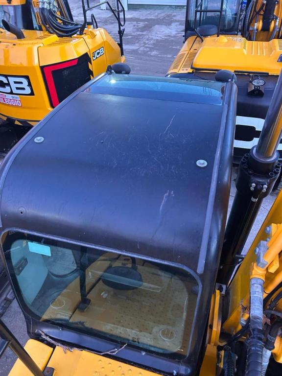 JCB JS 220 TAB Photo 18