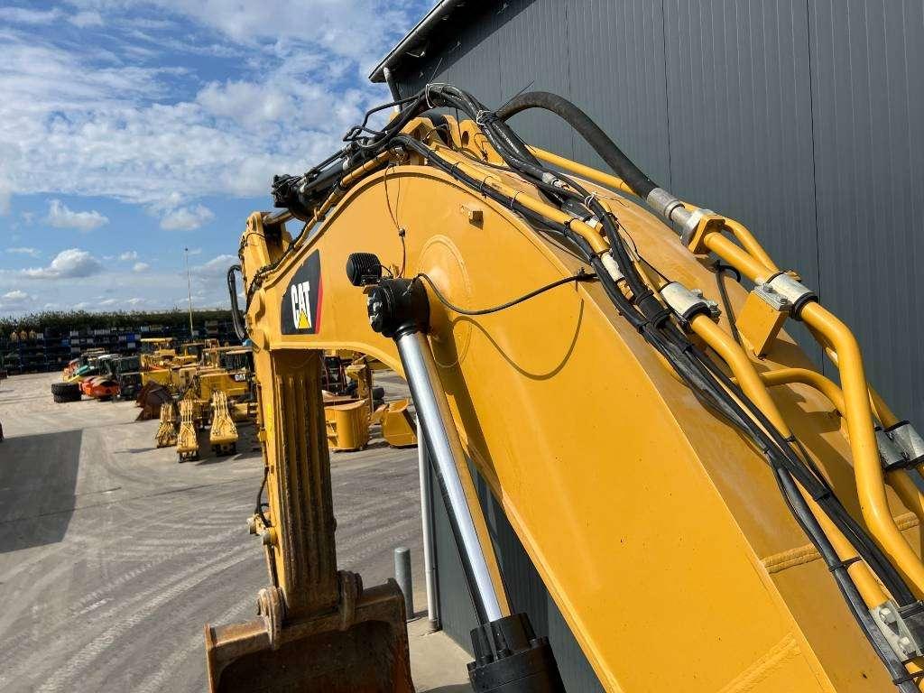 Caterpillar 352F Photo 27