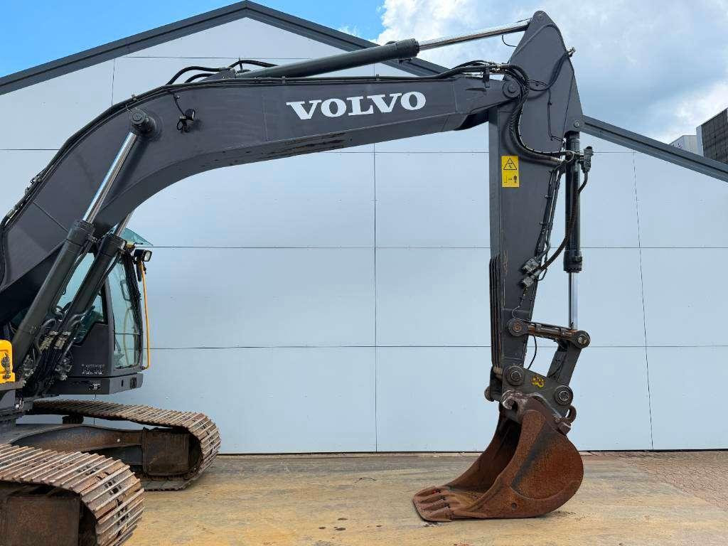 Volvo EC250DL - Hammer Lines / Automatic Greasing Photo 17