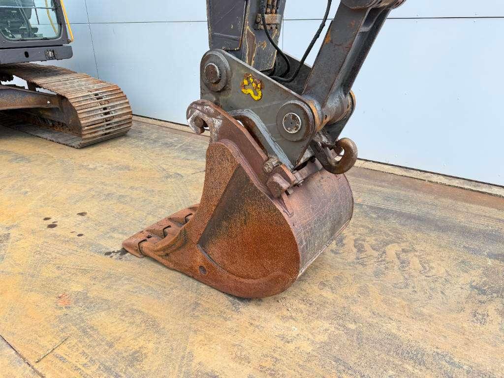 Volvo EC250DL - Hammer Lines / Automatic Greasing Photo 20