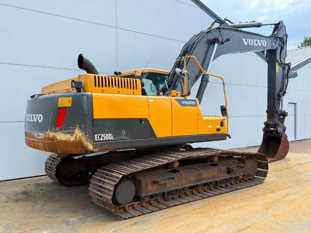Volvo EC250DL - Hammer Lines / Automatic Greasing Photo 5