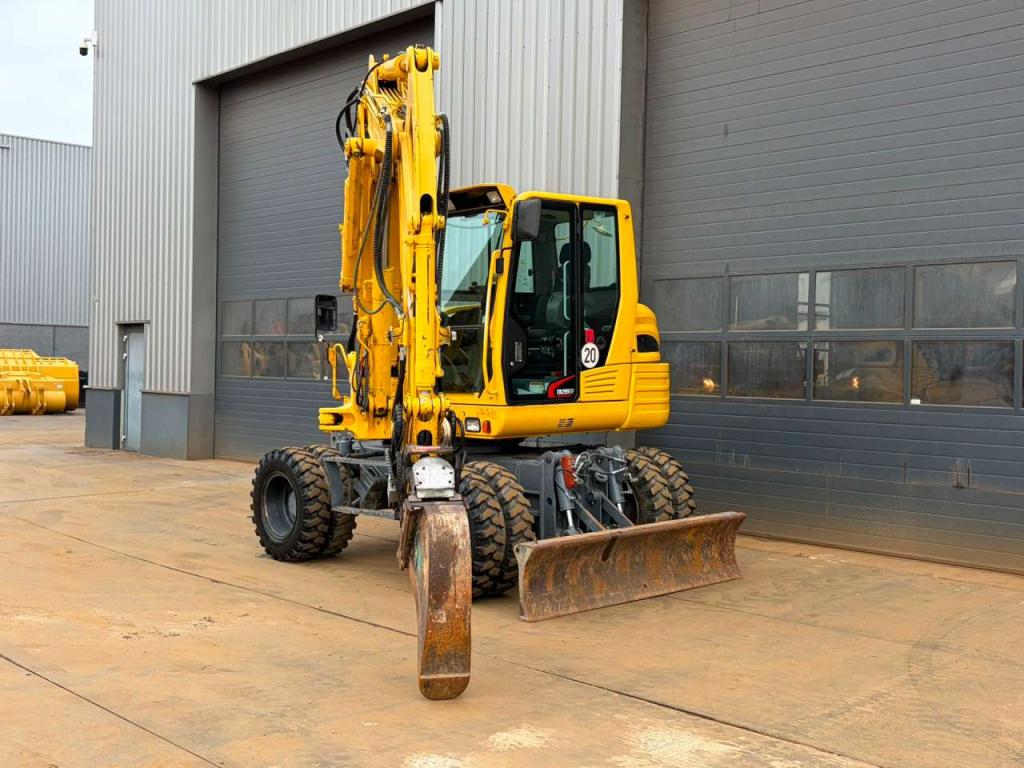 Takeuchi TB295W-1 Photo 10