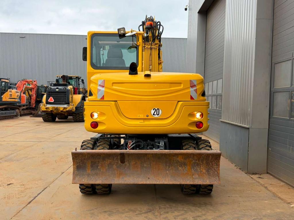 Takeuchi TB295W-1 Photo 4