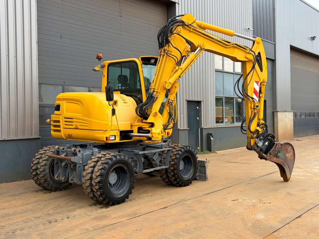 Takeuchi TB295W-1 Photo 8