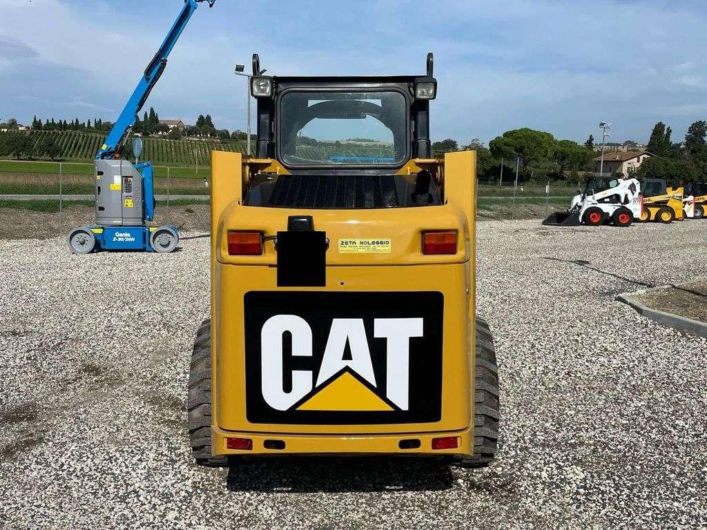 Caterpillar 226B Photo 4