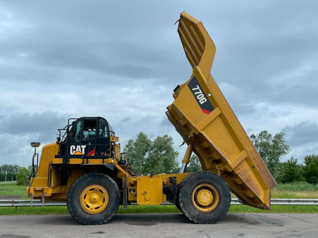 Caterpillar 770G Photo 12