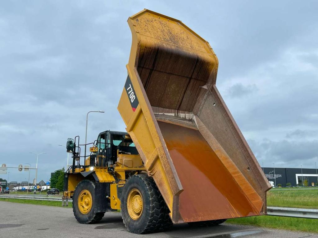 Caterpillar 770G Photo 13