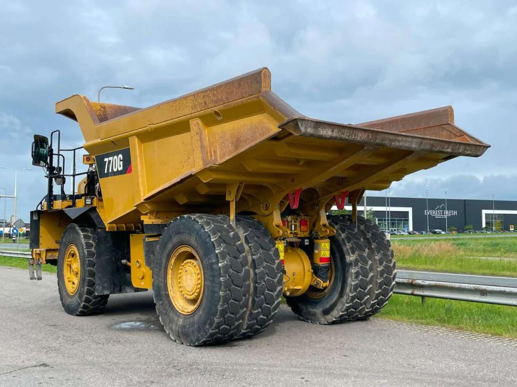 Caterpillar 770G Photo 3