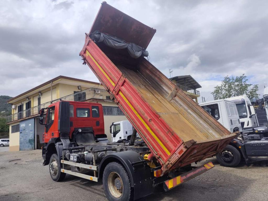 Iveco TRAKKER 190T36 Photo 2