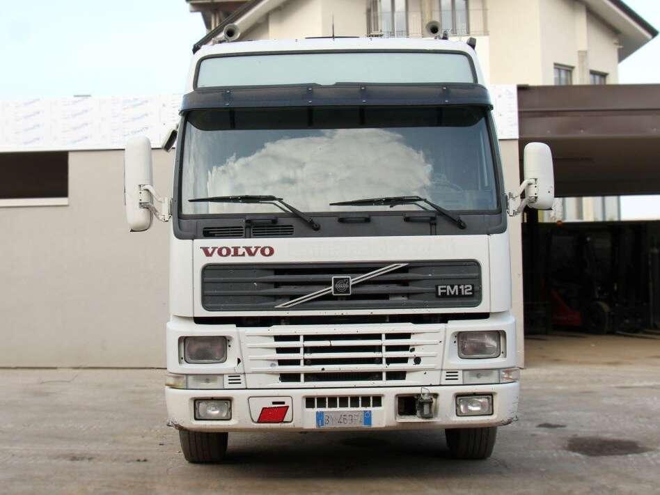 Volvo FM12 Photo 15