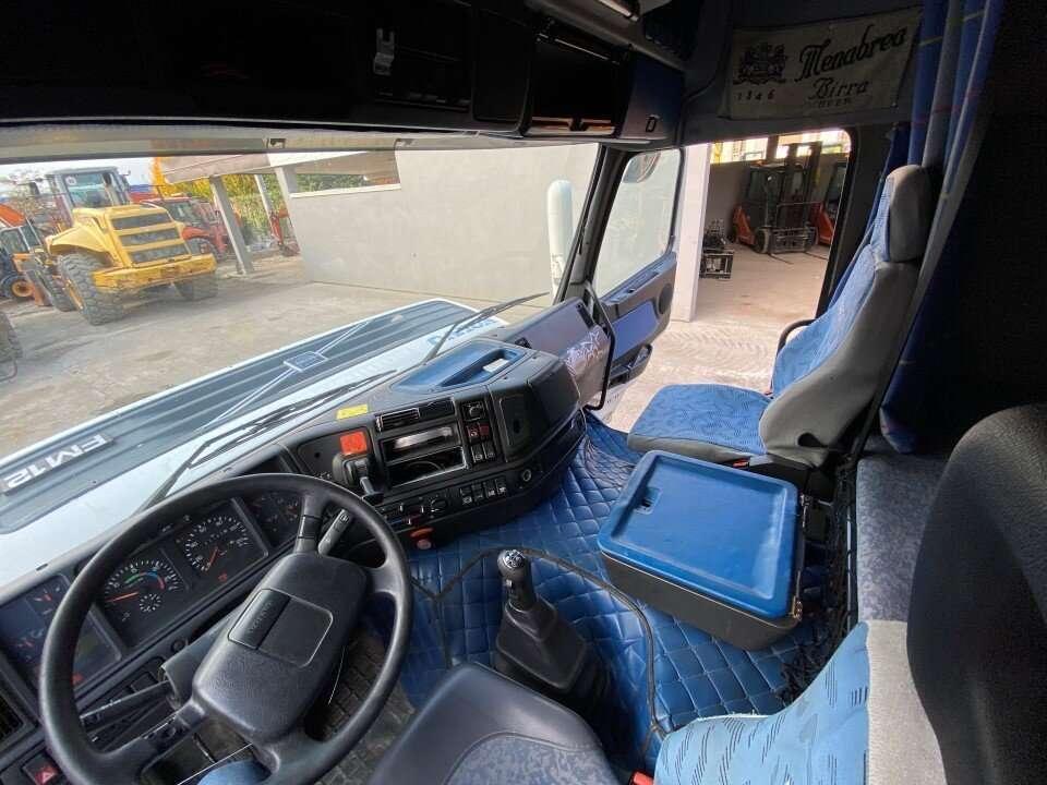 Volvo FM12 Photo 19
