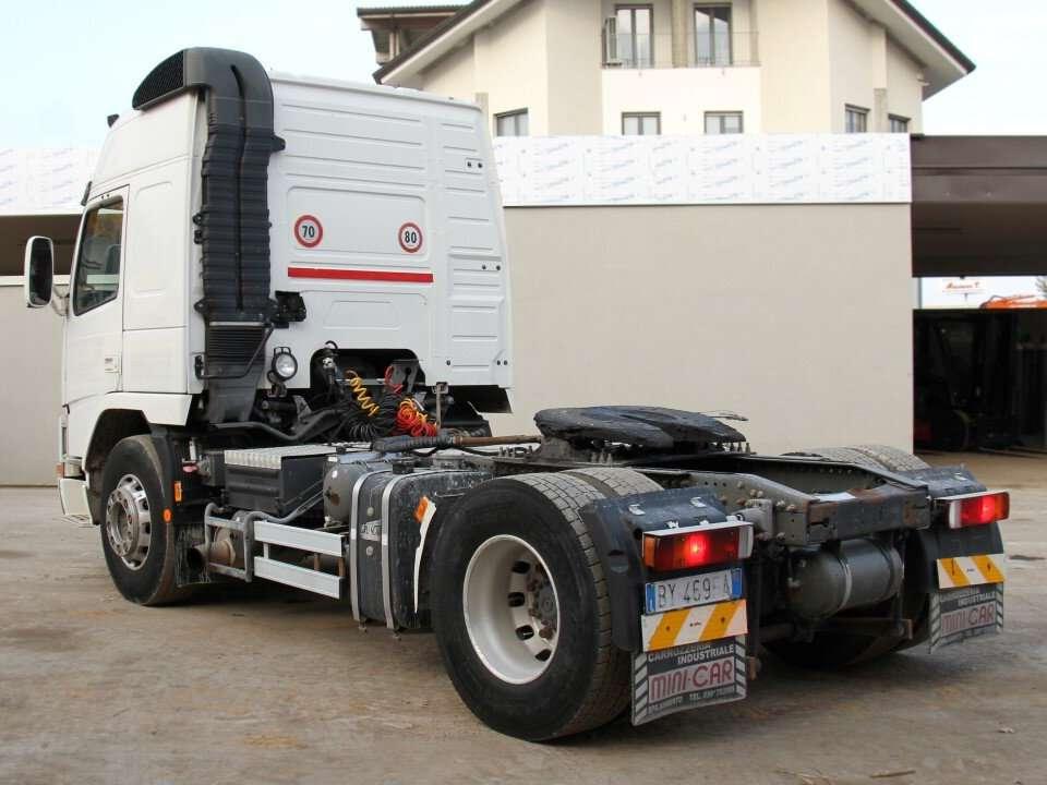 Volvo FM12 Photo 3