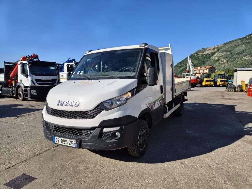 Iveco DAILY 35-150 Photo 13