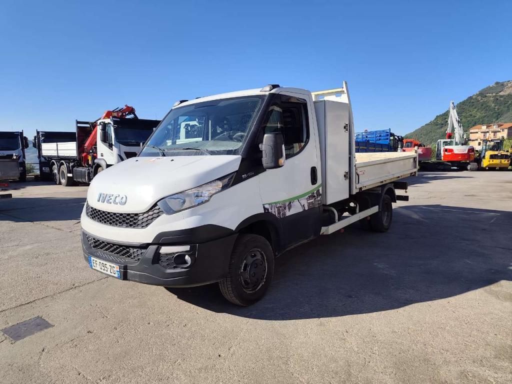 Iveco DAILY 35-150 Photo 15